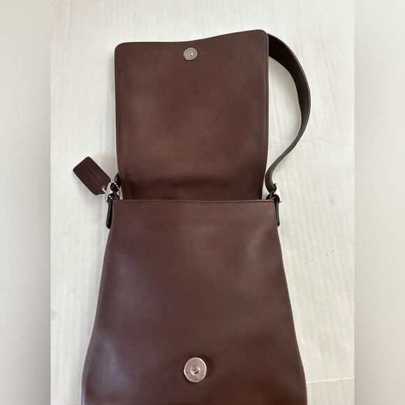 Coach Vintage Brown Leather Shoulders Bag - Picture 13 of 15